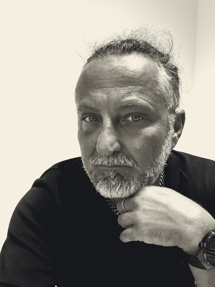 Fabio, consulente marketing per PMI in Italia